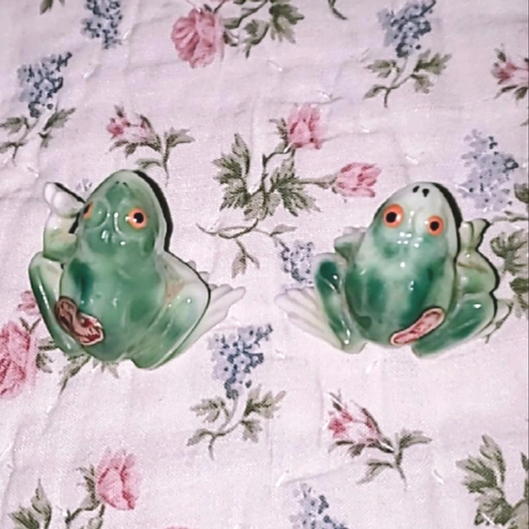 Vintage Miniature Frogs 🐸 - Picture 2 of 5